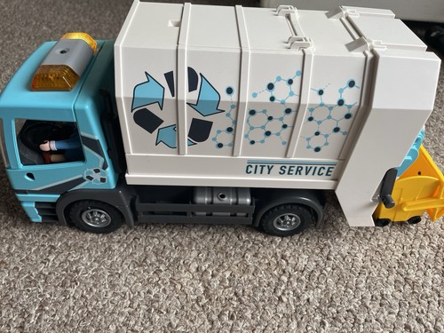 Large city service - large,