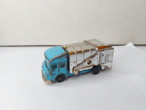 Vintage 1966 husky diecast - vintage,