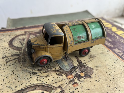 Dinky toys 252 bedford refuse - dinky,